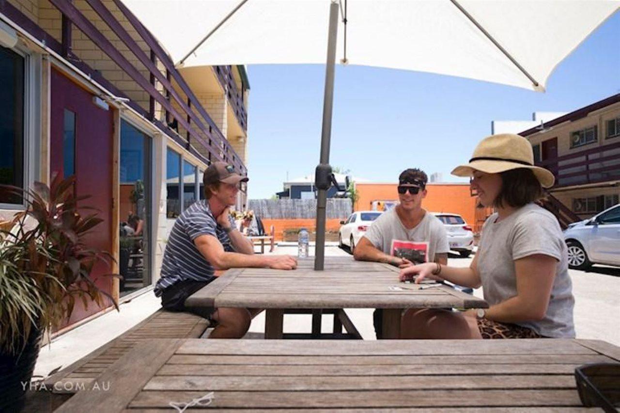 แอร์ลีบีช วายเอชเอ Hostel ภายนอก รูปภาพ