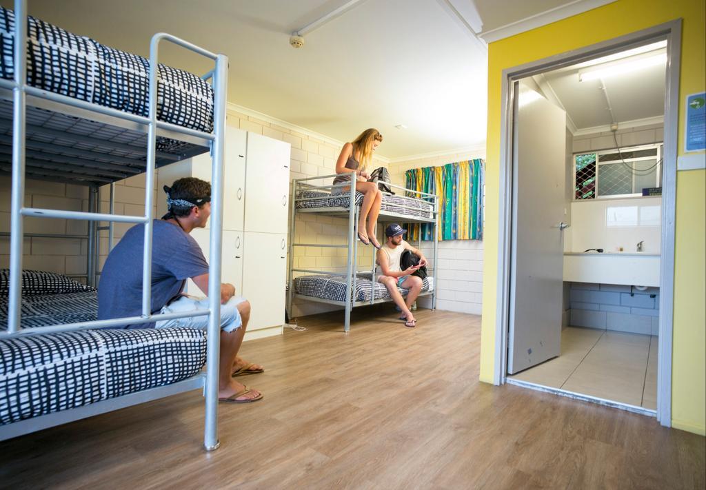 แอร์ลีบีช วายเอชเอ Hostel ภายนอก รูปภาพ