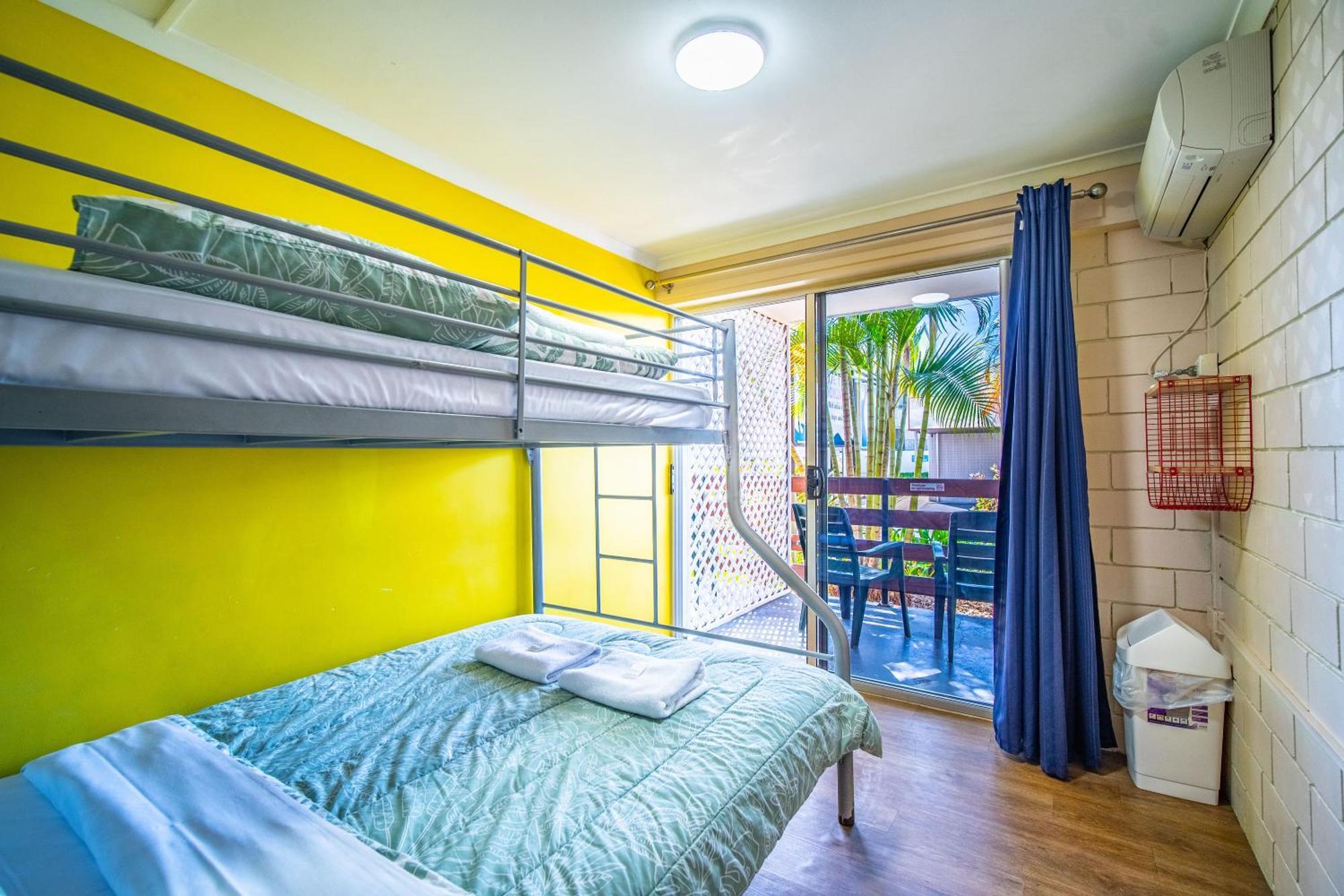 แอร์ลีบีช วายเอชเอ Hostel ภายนอก รูปภาพ