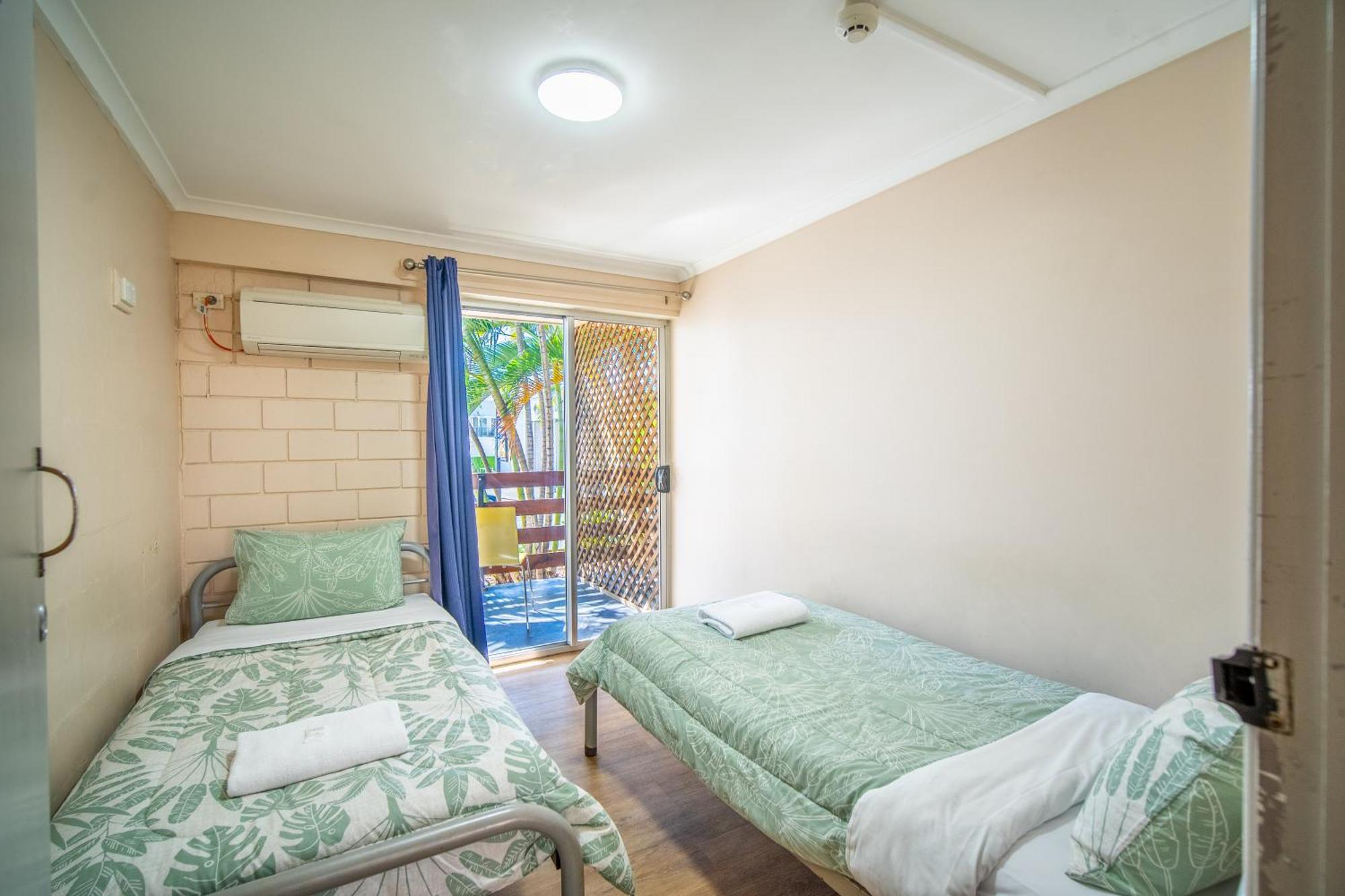 แอร์ลีบีช วายเอชเอ Hostel ภายนอก รูปภาพ