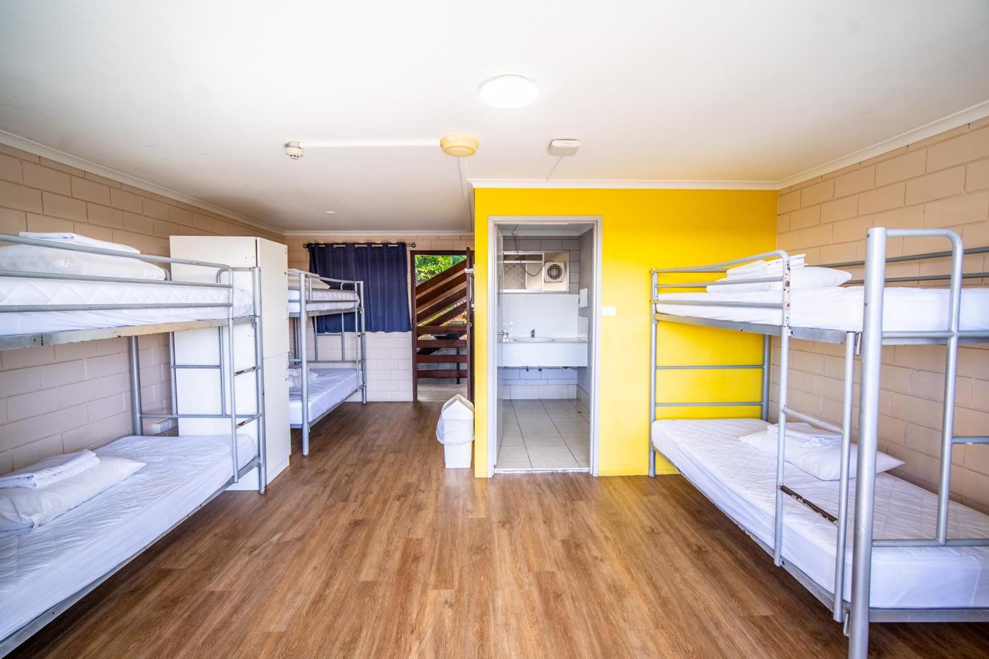 แอร์ลีบีช วายเอชเอ Hostel ห้อง รูปภาพ