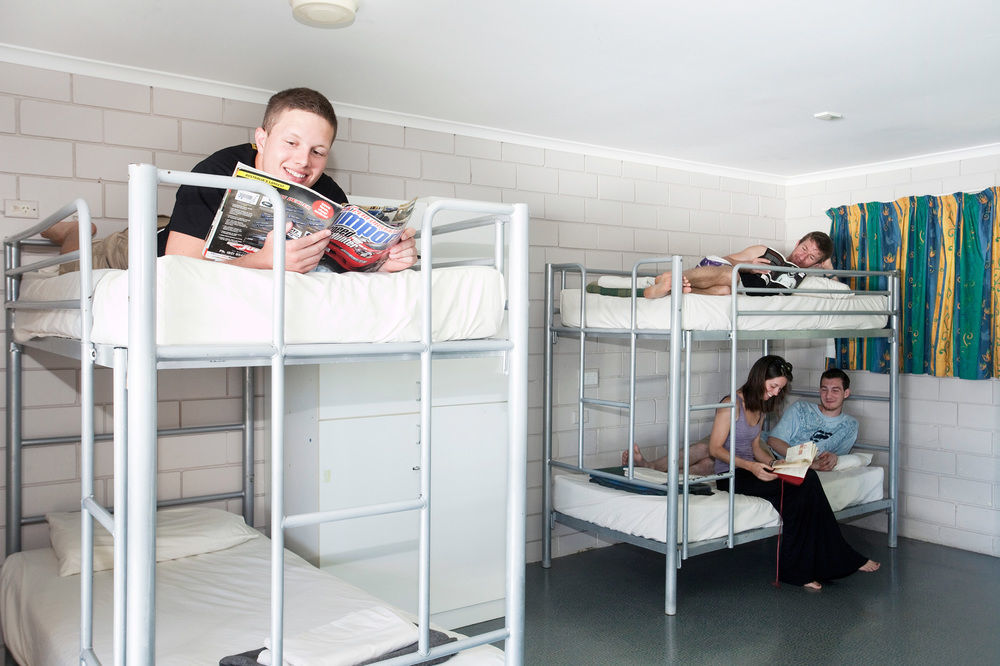 แอร์ลีบีช วายเอชเอ Hostel ภายนอก รูปภาพ
